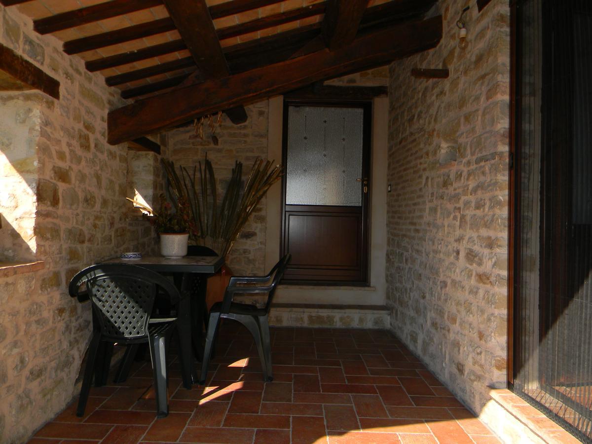 Azienda Agrituristica Colle San Giorgio Castiglione Messer Raimondo Exterior foto